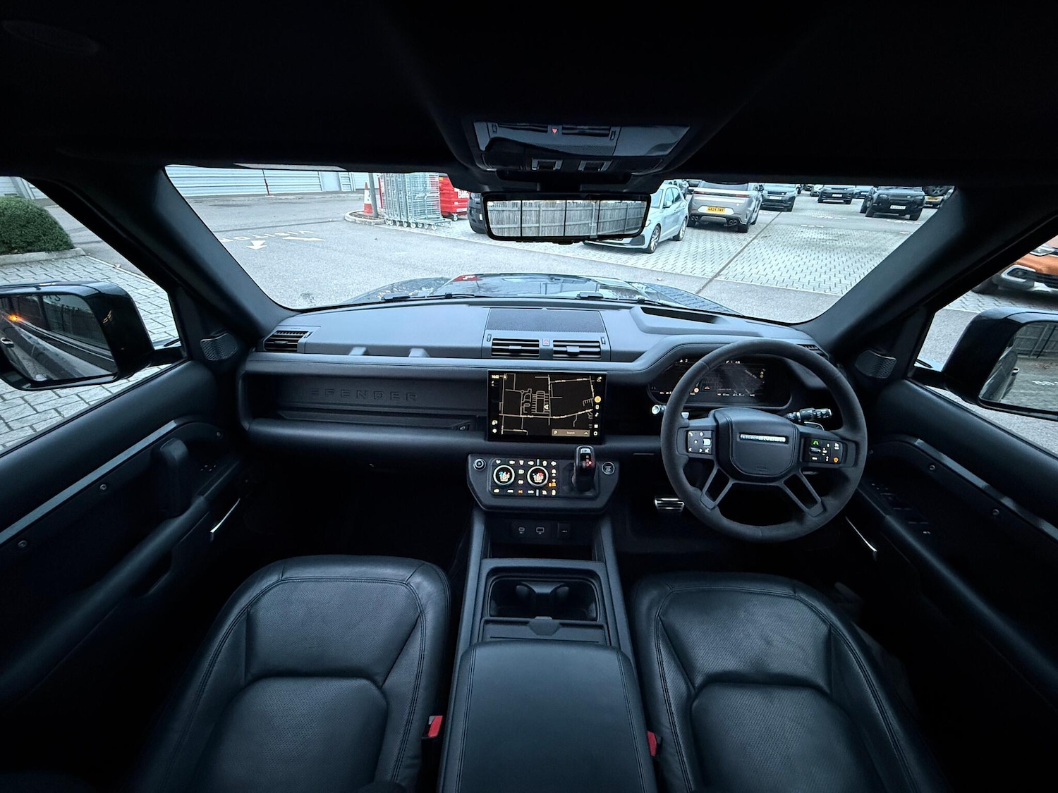 Used Land Rover Defender 110 2022 for sale - 76584812: Photo 3