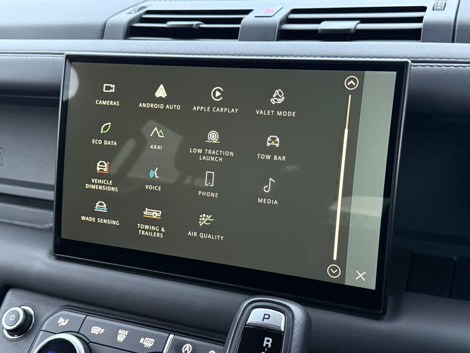 Used Land Rover Defender 110 2022 for sale - 76584812: Photo 31