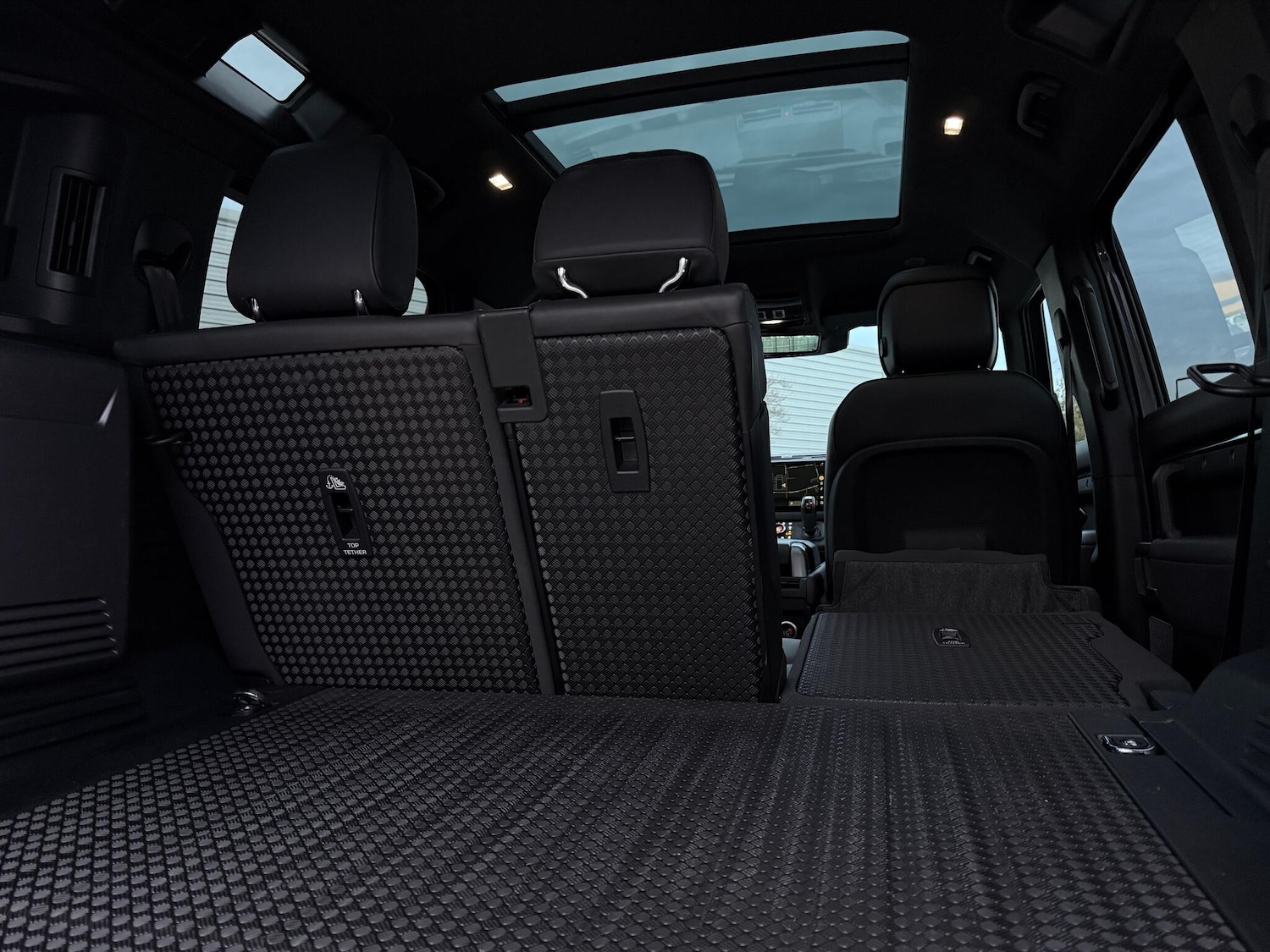 Used Land Rover Defender 110 2022 for sale - 76584812: Photo 38