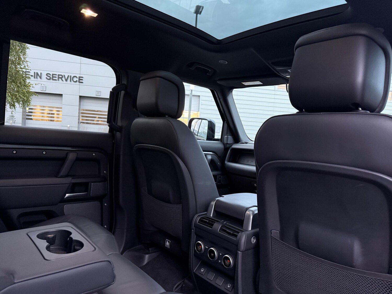 Used Land Rover Defender 110 2022 for sale - 76584812: Photo 41