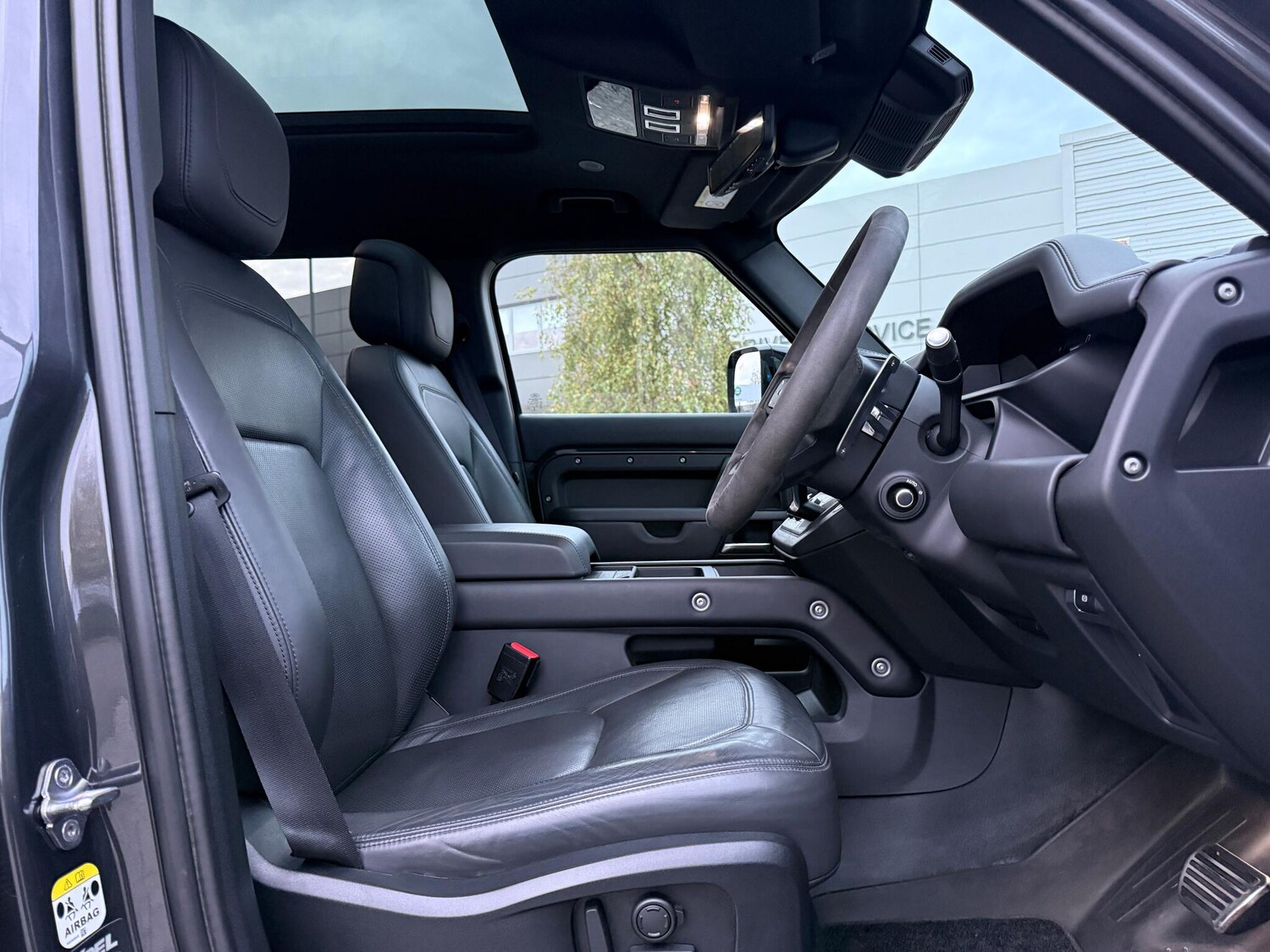 Used Land Rover Defender 110 2022 for sale - 76584812: Photo 44