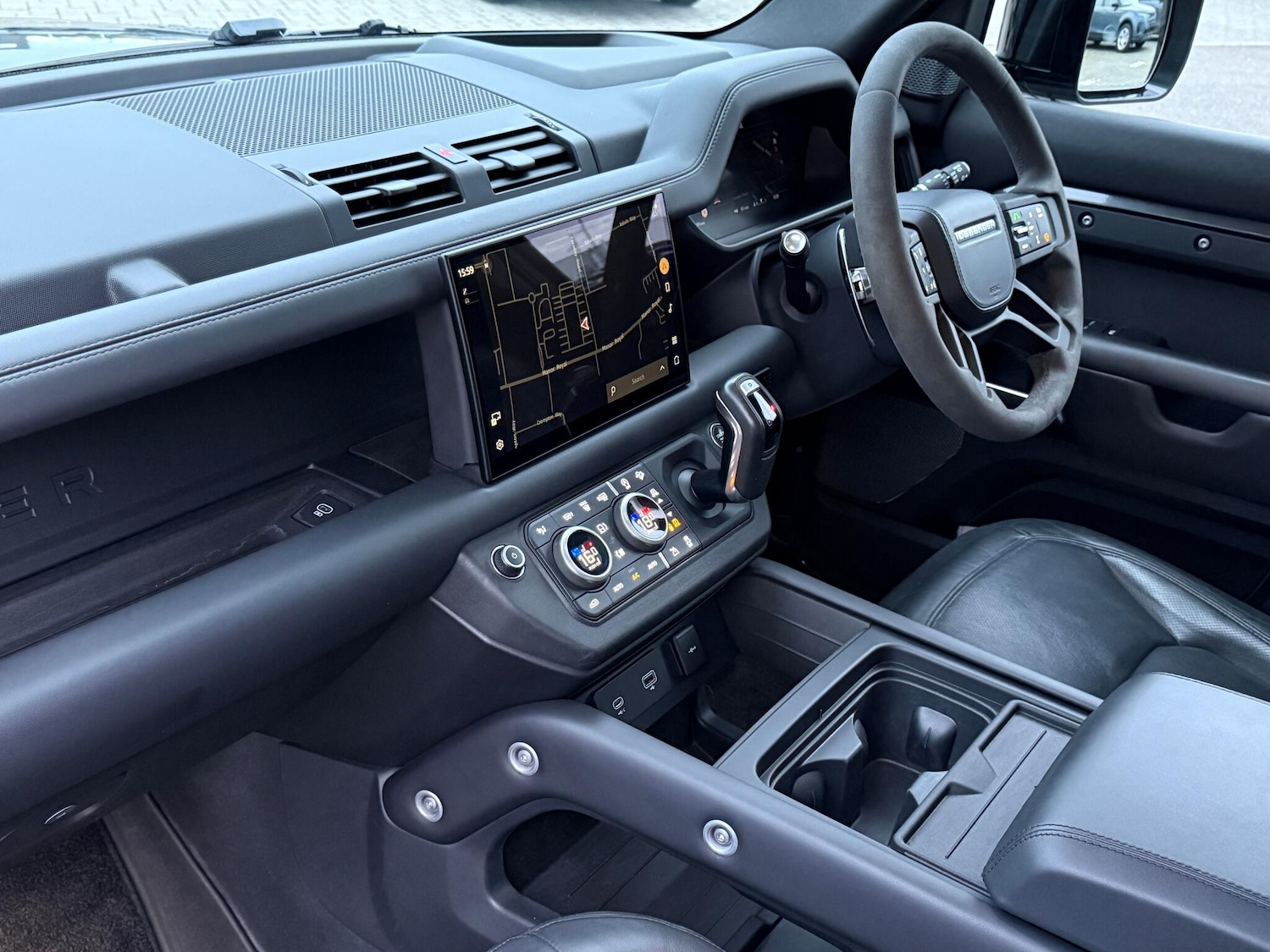 Used Land Rover Defender 110 2022 for sale - 76584812: Photo 46