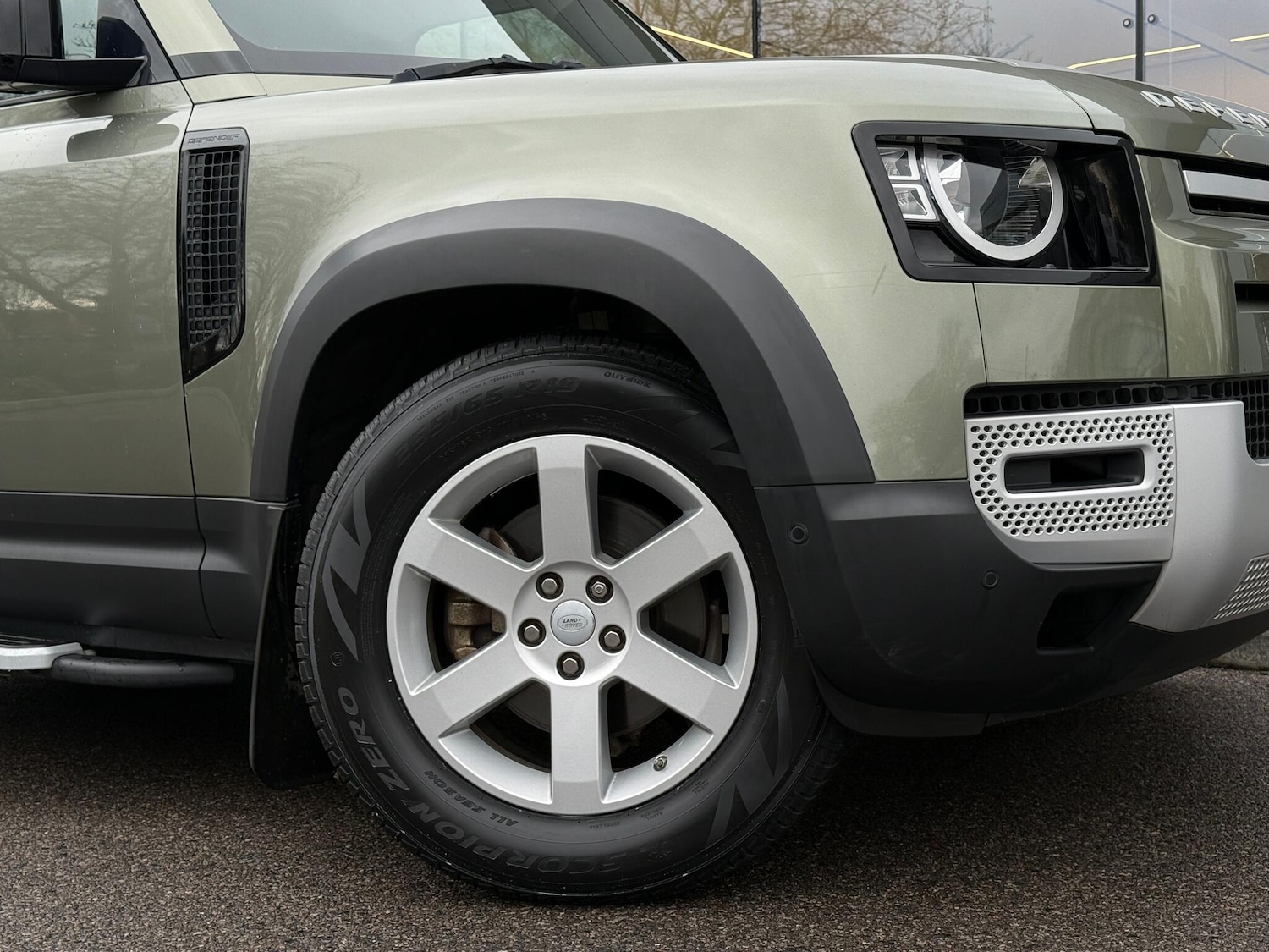 Used Land Rover Defender 2020 for sale - 77029480: Photo 12