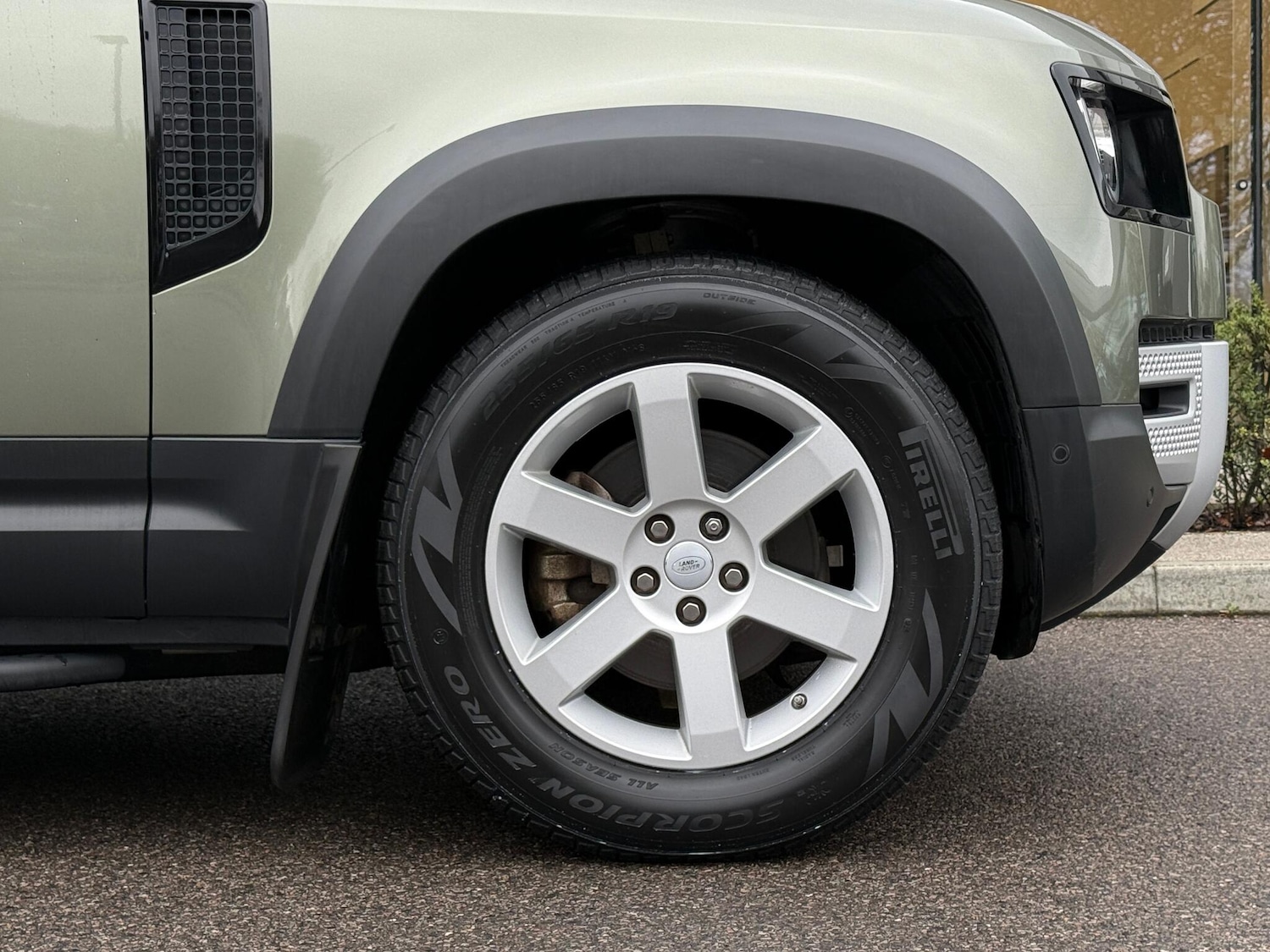 Used Land Rover Defender 2020 for sale - 77029480: Photo 19