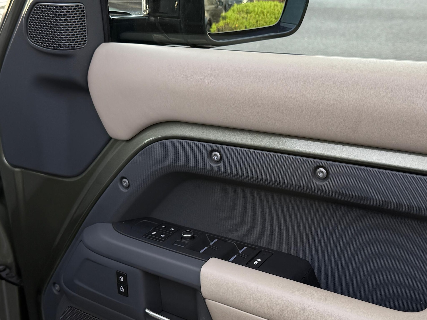 Used Land Rover Defender 2020 for sale - 77029480: Photo 25