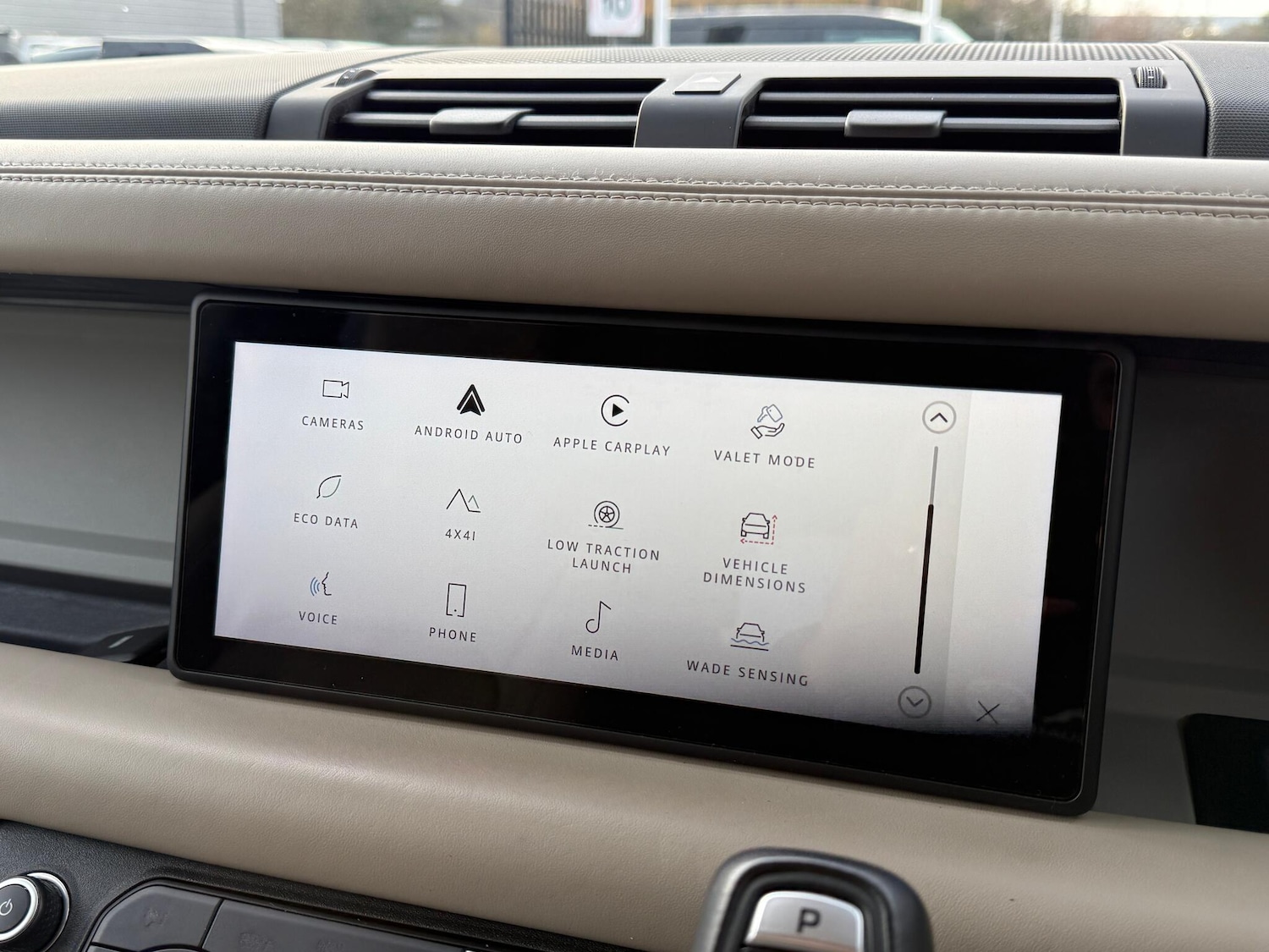 Used Land Rover Defender 2020 for sale - 77029480: Photo 31