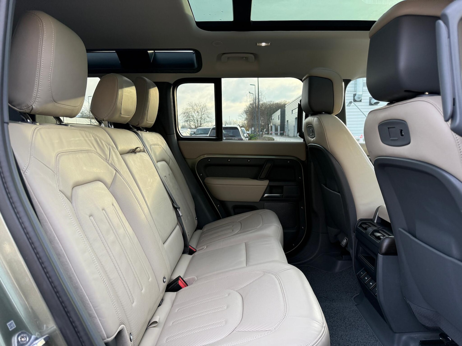 Used Land Rover Defender 2020 for sale - 77029480: Photo 35