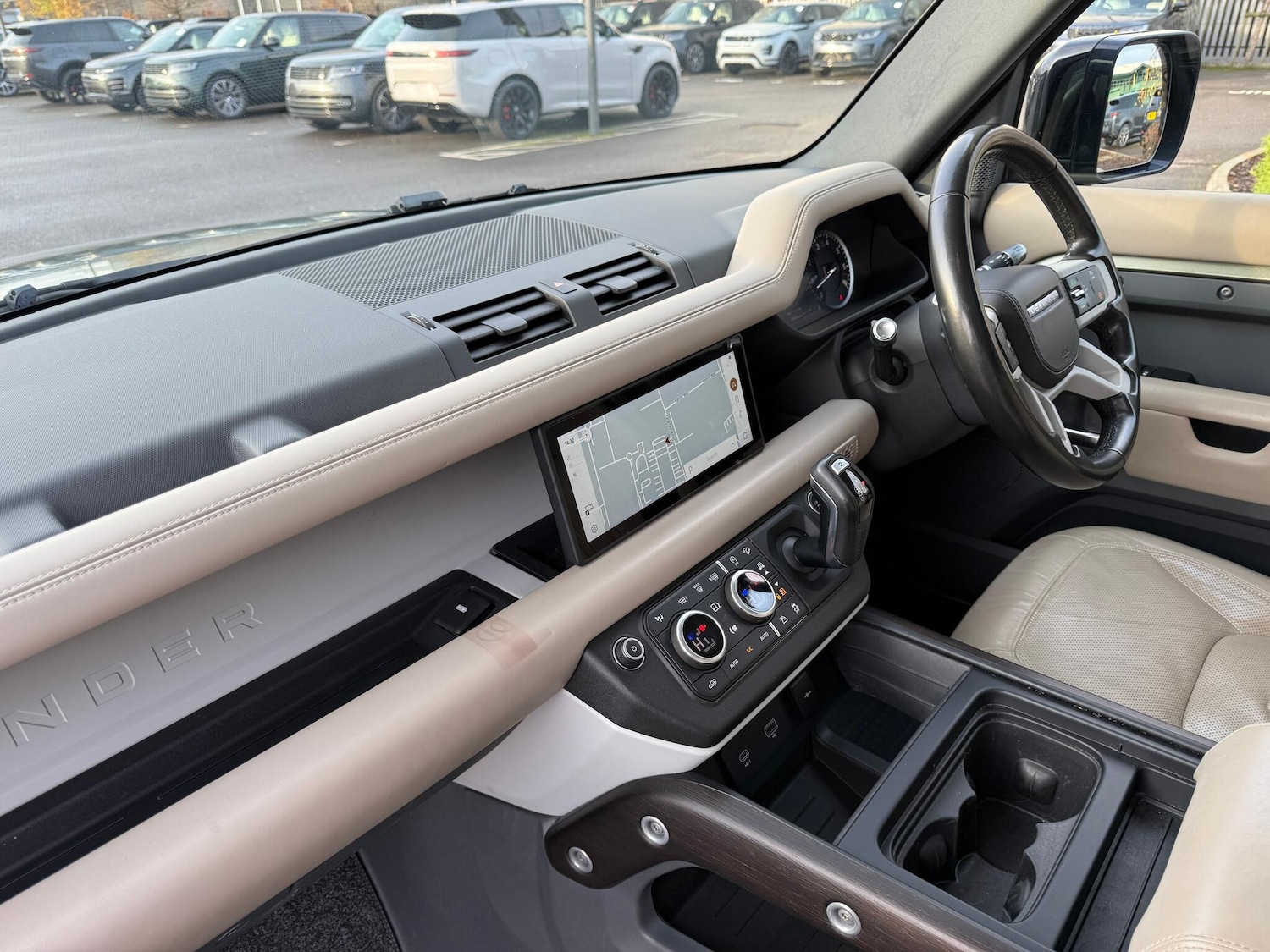 Used Land Rover Defender 2020 for sale - 77029480: Photo 42