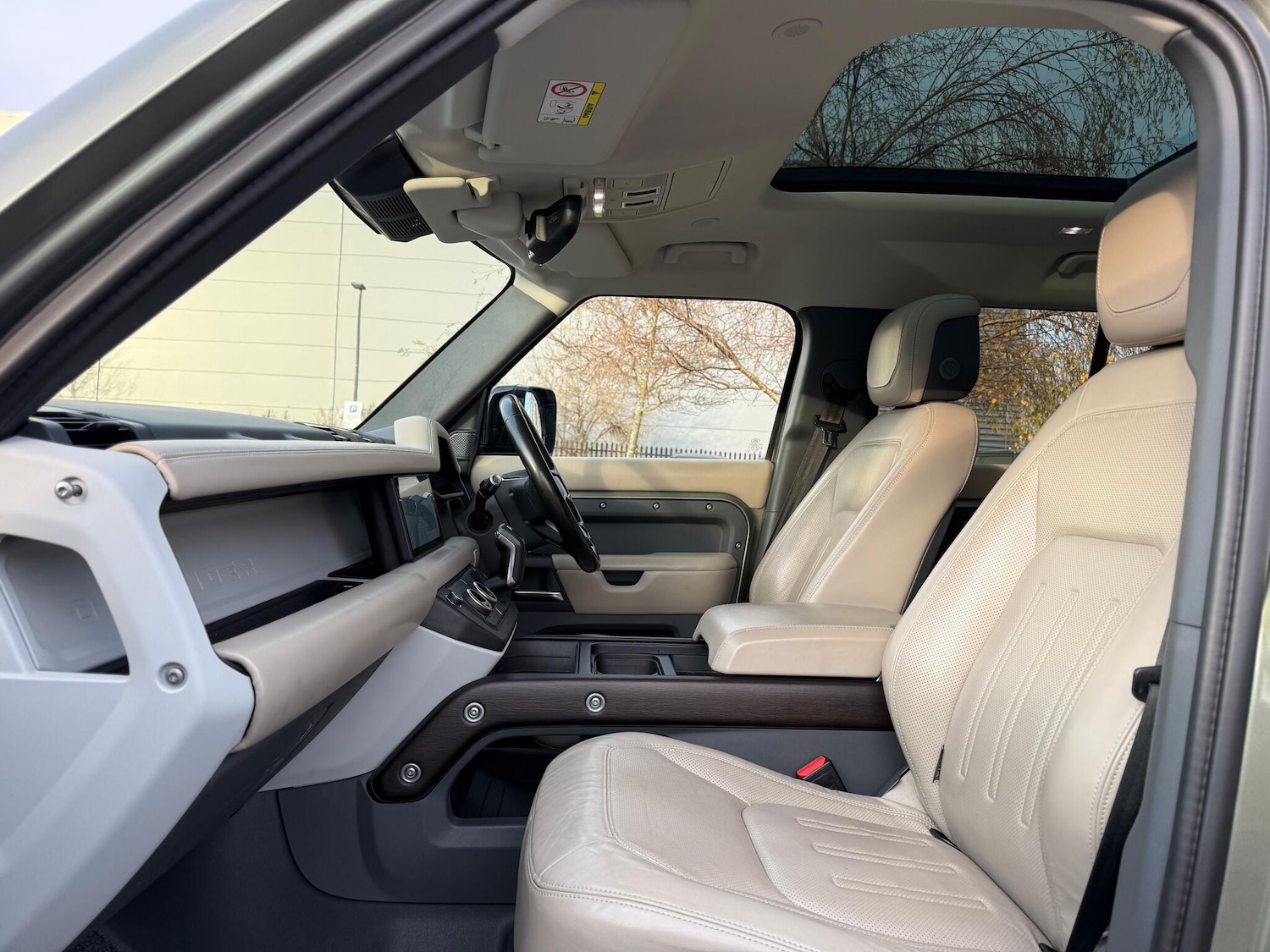 Used Land Rover Defender 2020 for sale - 77029480: Photo 43