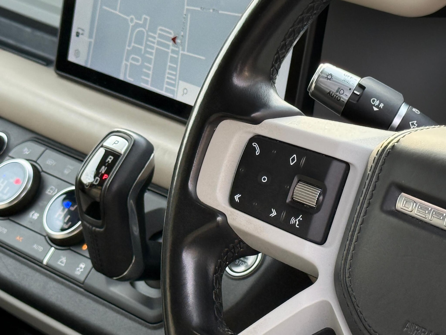 Used Land Rover Defender 2020 for sale - 77029480: Photo 44