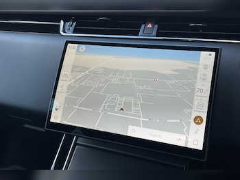 Used Land Rover Range Rover Evoque 2025 for sale - 76952288: Photo