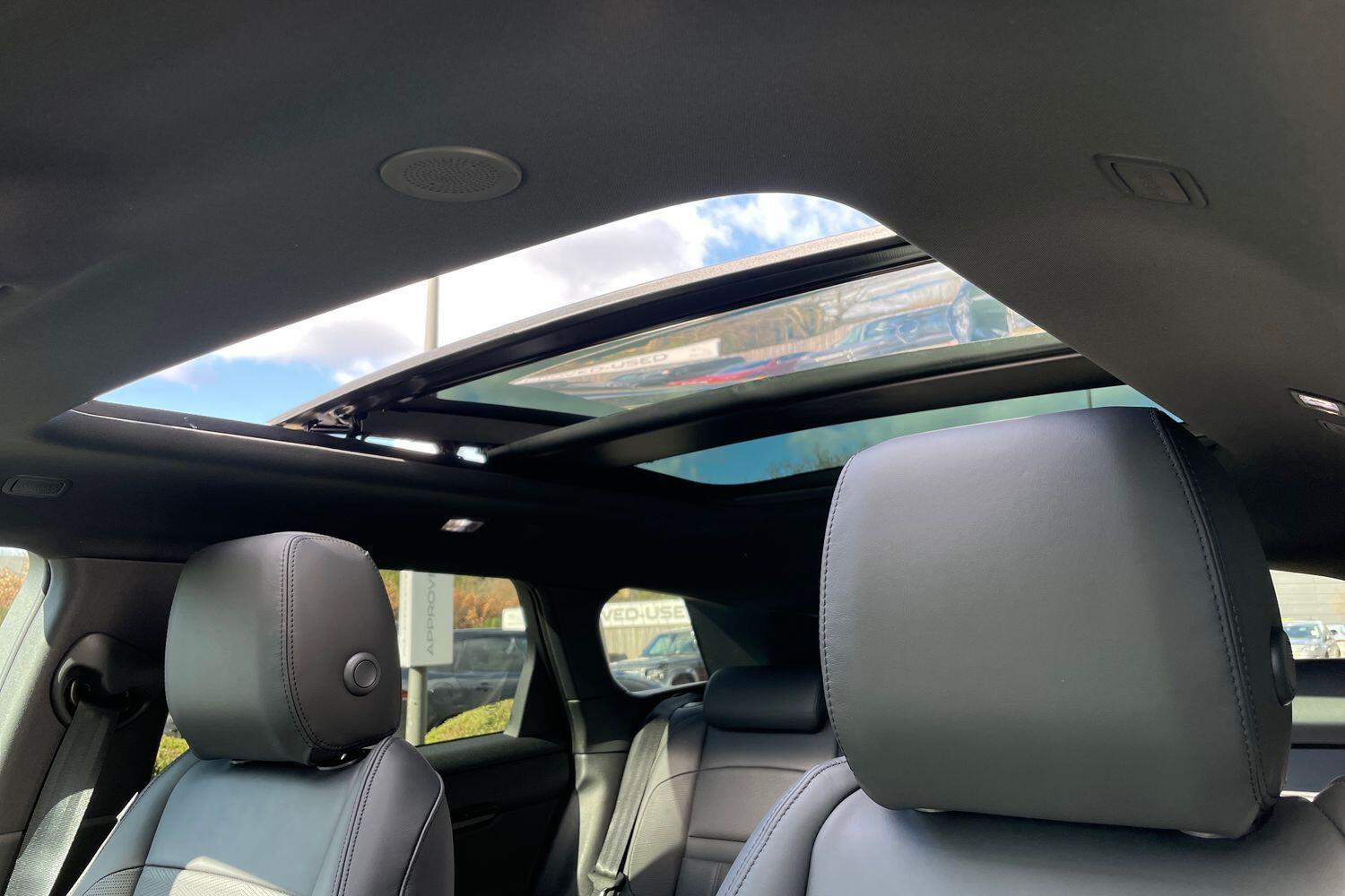 Used Land Rover Range Rover Evoque 2025 for sale - 76952288: Photo 8