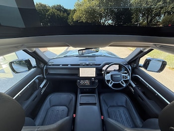 Used Land Rover Defender 110 2021 for sale - 75884874: Photo