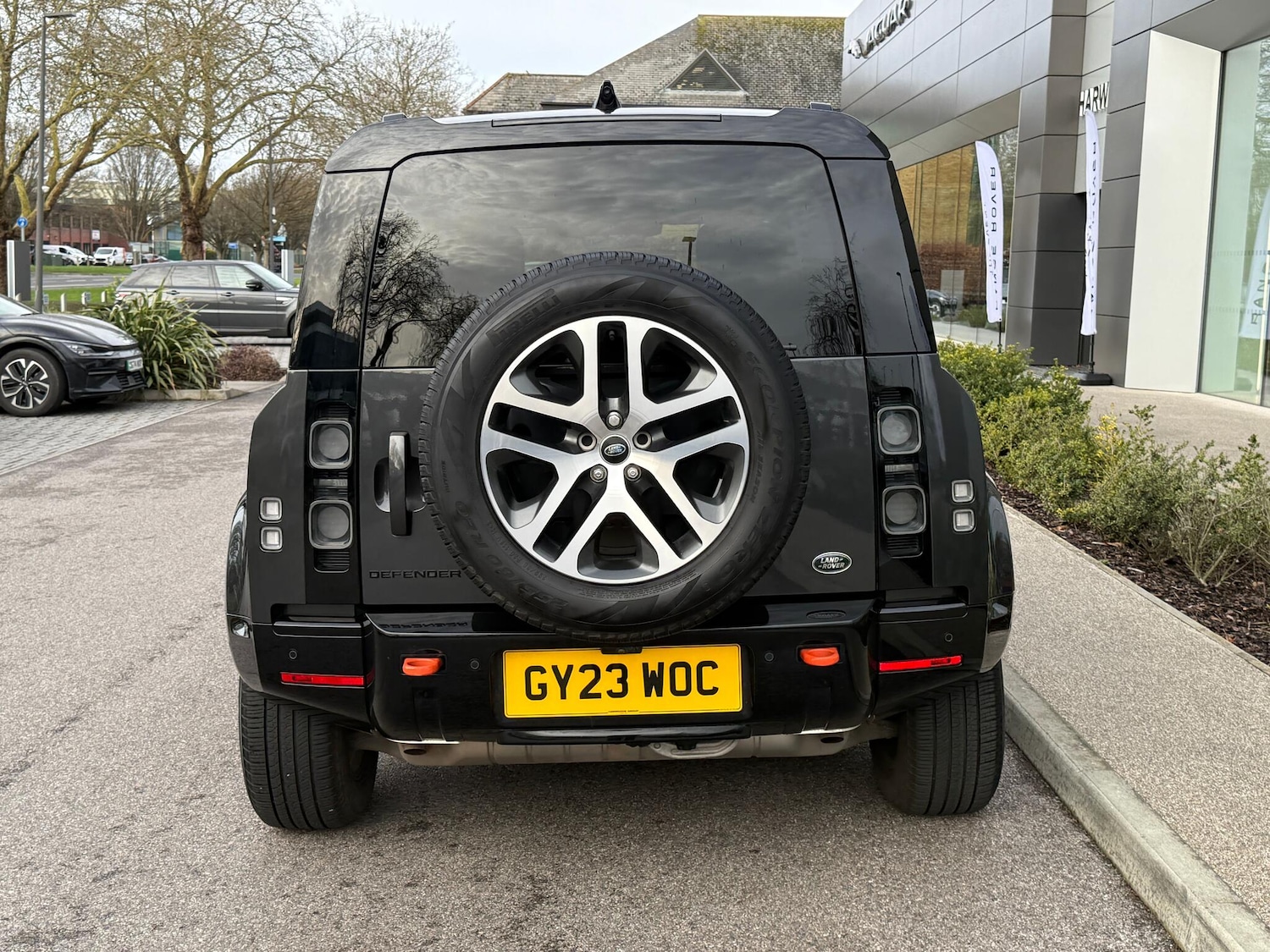 Used Land Rover Defender 2023 for sale - 77624884: Photo 11