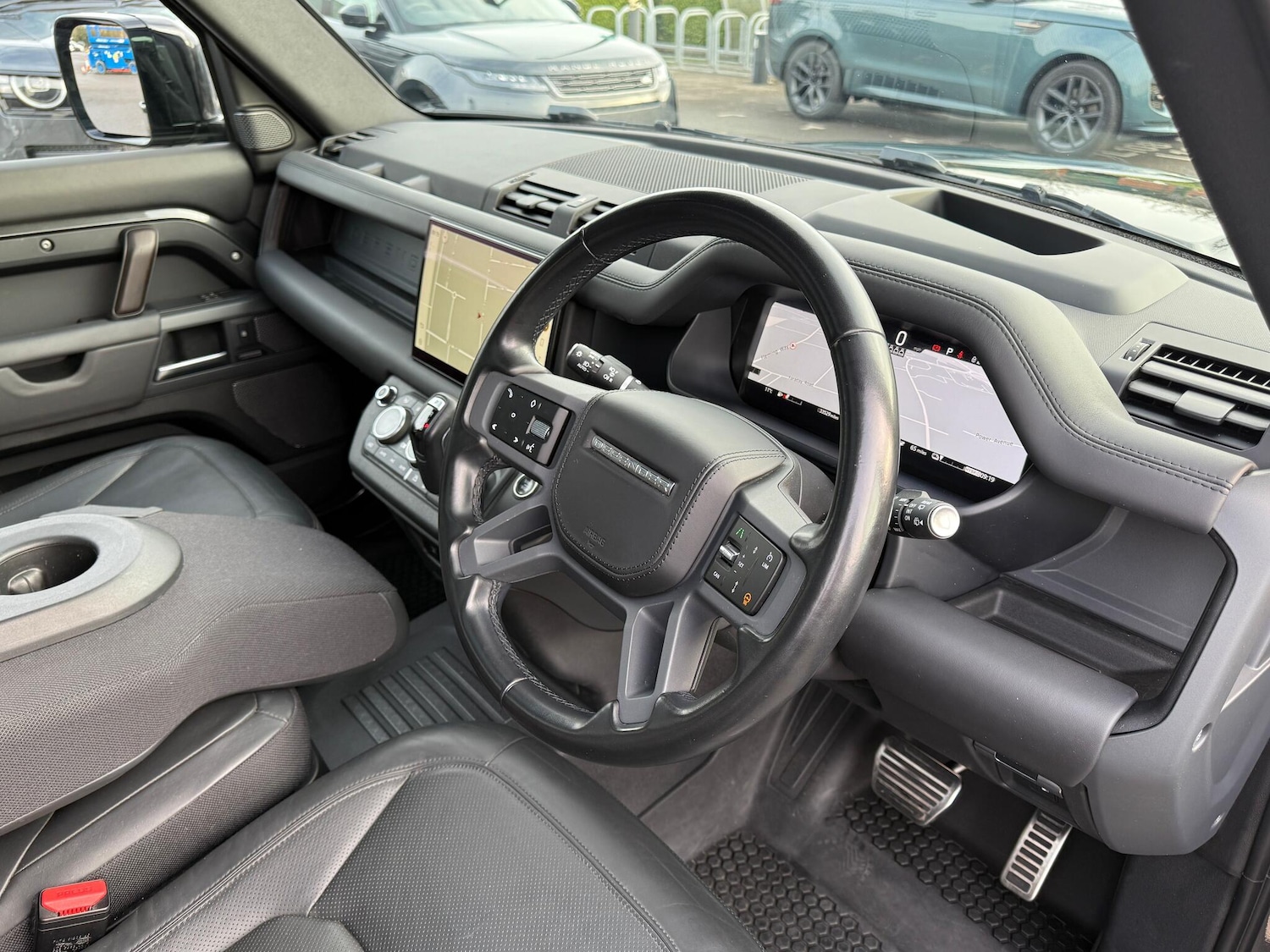 Used Land Rover Defender 2023 for sale - 77624884: Photo 31