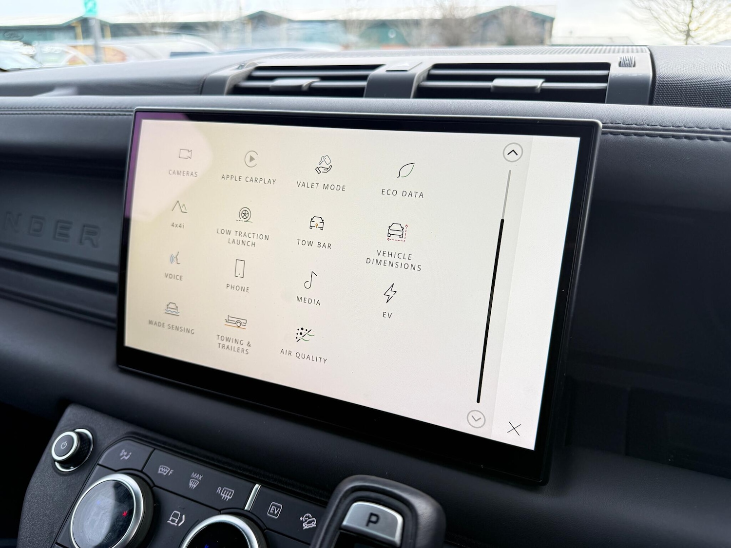 Used Land Rover Defender 2023 for sale - 77624884: Photo 47