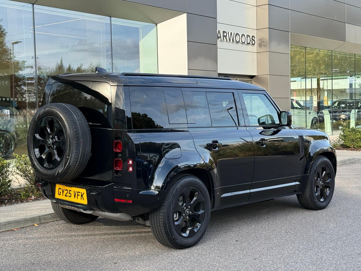 Used Land Rover Defender 110 2025 for sale - 76592526: Photo 12