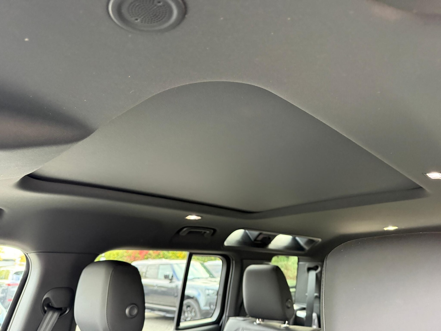 Used Land Rover Defender 110 2025 for sale - 76592526: Photo 7