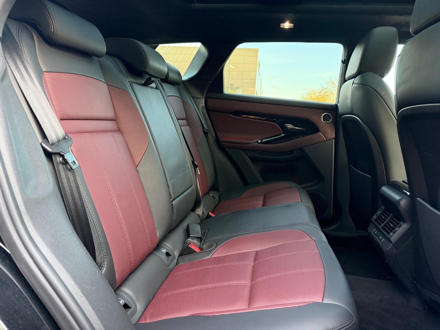 Used Land Rover Range Rover Evoque 2024 for sale - 76573374: Photo 44