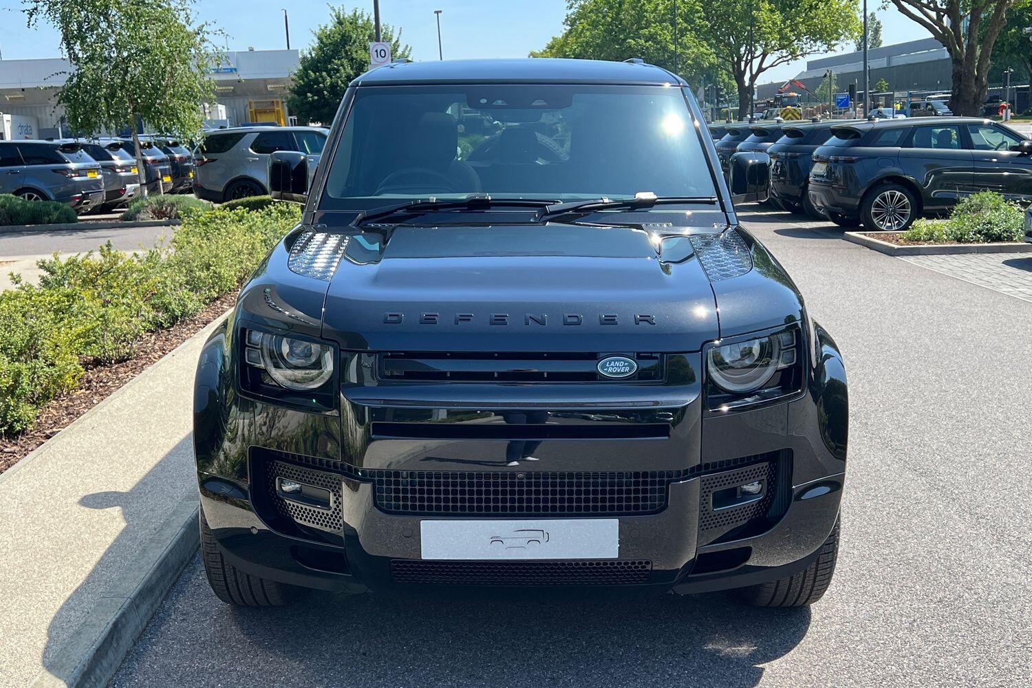 Used Land Rover Defender 2025 for sale - 76952404: Photo 16