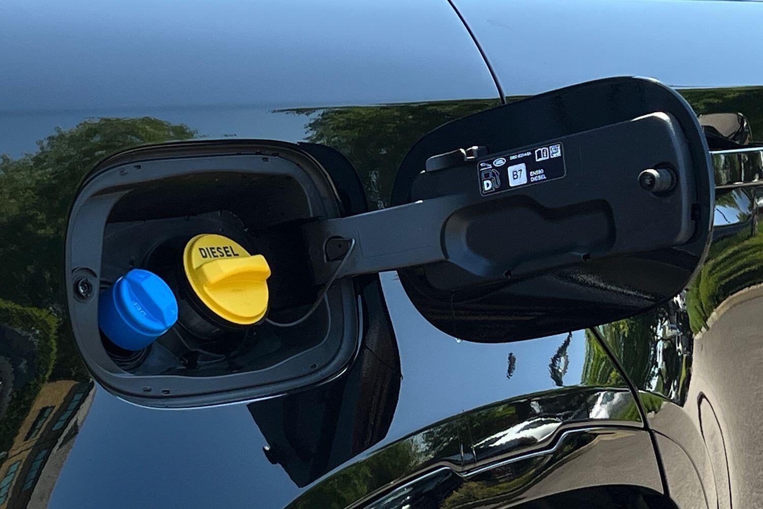 Used Land Rover Defender 2025 for sale - 76952404: Photo 23