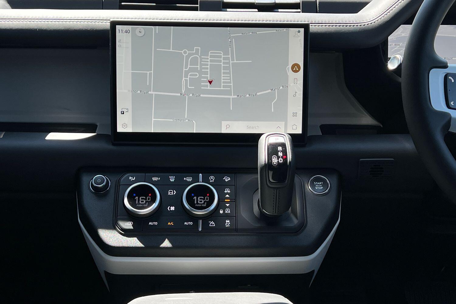 Used Land Rover Defender 2025 for sale - 76952404: Photo 27