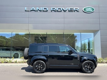 Used Land Rover Defender 110 2025 for sale - 76952404: Photo