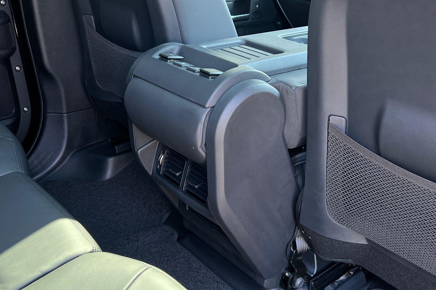 Used Land Rover Defender 2025 for sale - 76952404: Photo 37