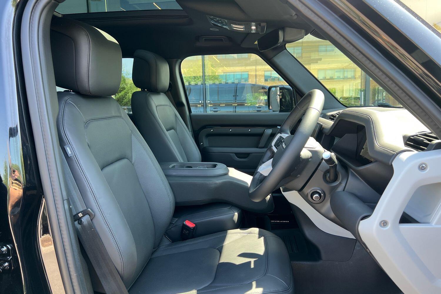 Used Land Rover Defender 2025 for sale - 76952404: Photo 42