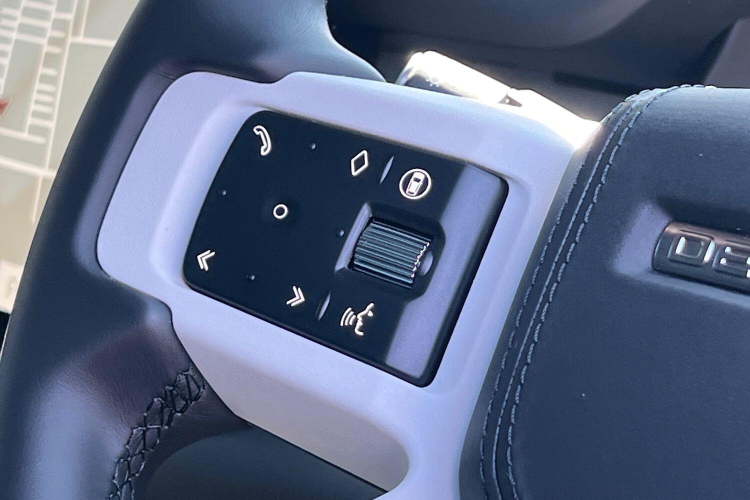 Used Land Rover Defender 2025 for sale - 76952404: Photo 47