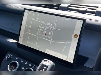 Used Land Rover Defender 110 2025 for sale - 76952404: Photo