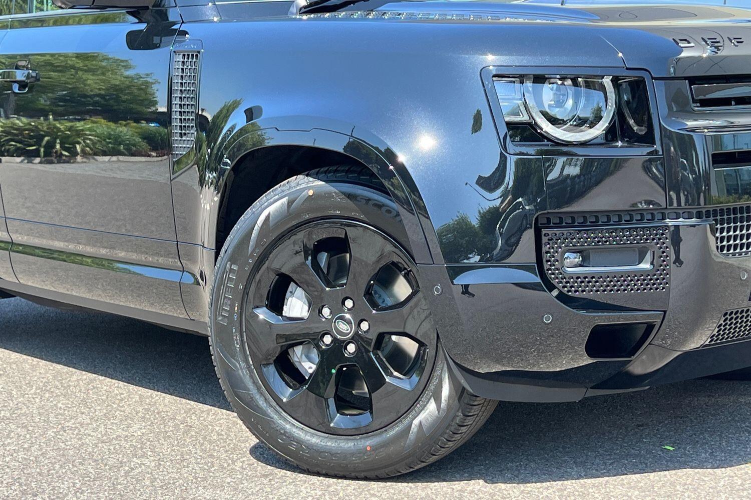 Used Land Rover Defender 2025 for sale - 76952404: Photo 9