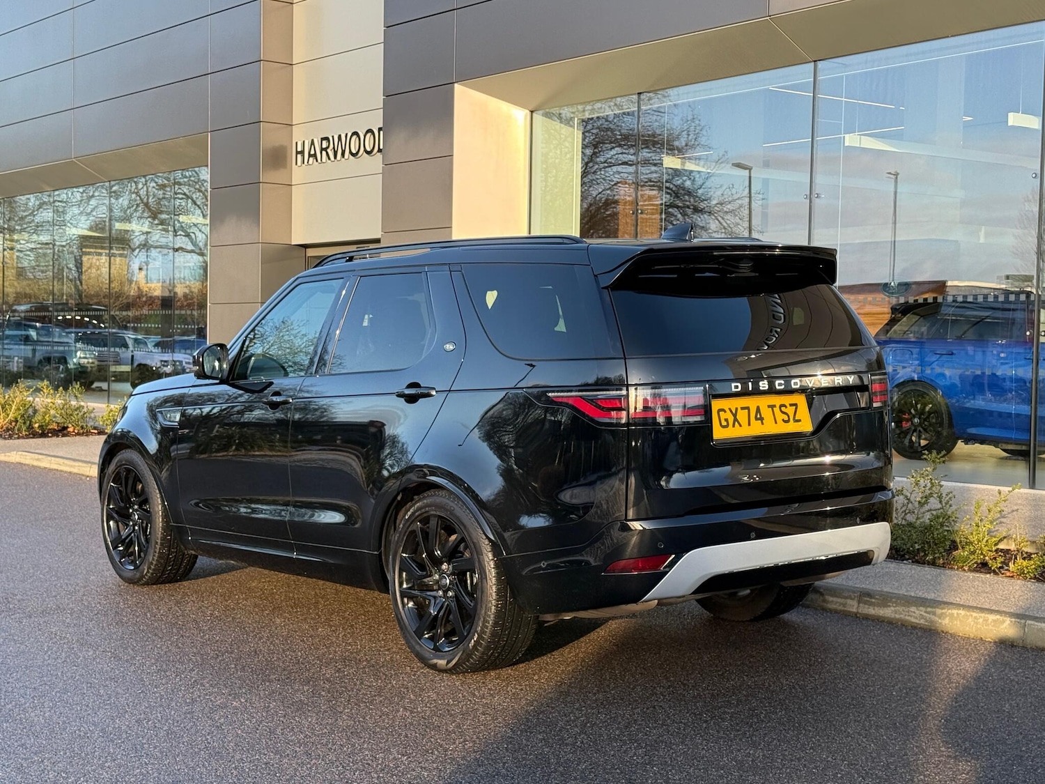 Used Land Rover Discovery 2024 for sale - 77120789: Photo 16