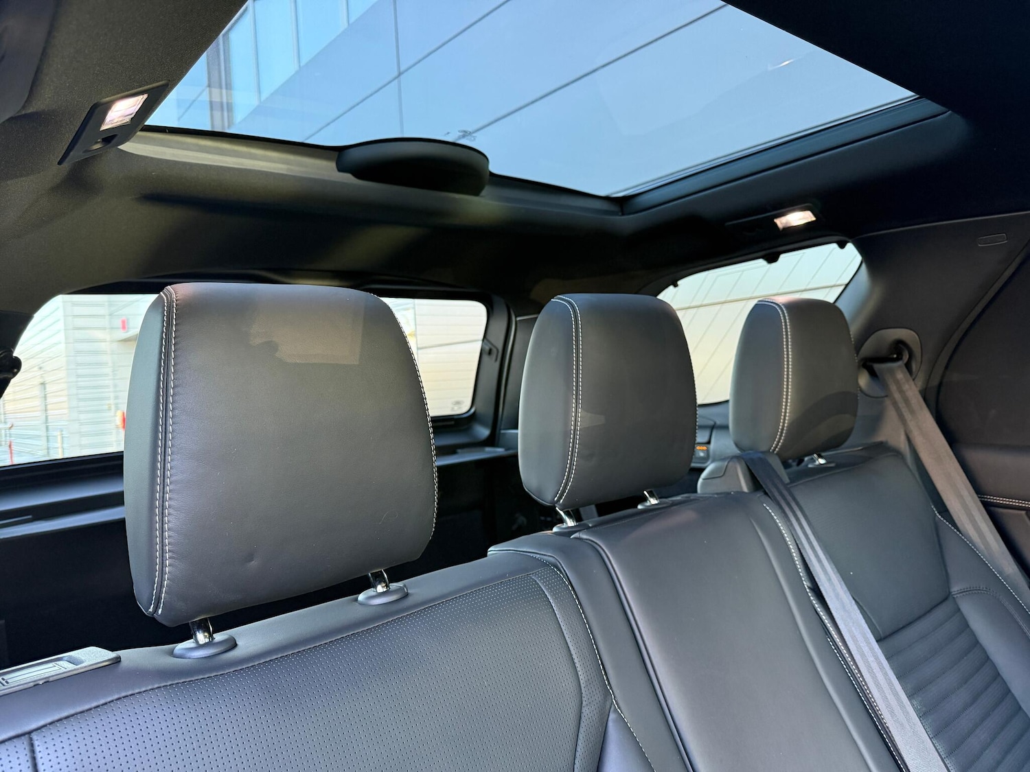 Used Land Rover Discovery 2024 for sale - 77120789: Photo 30