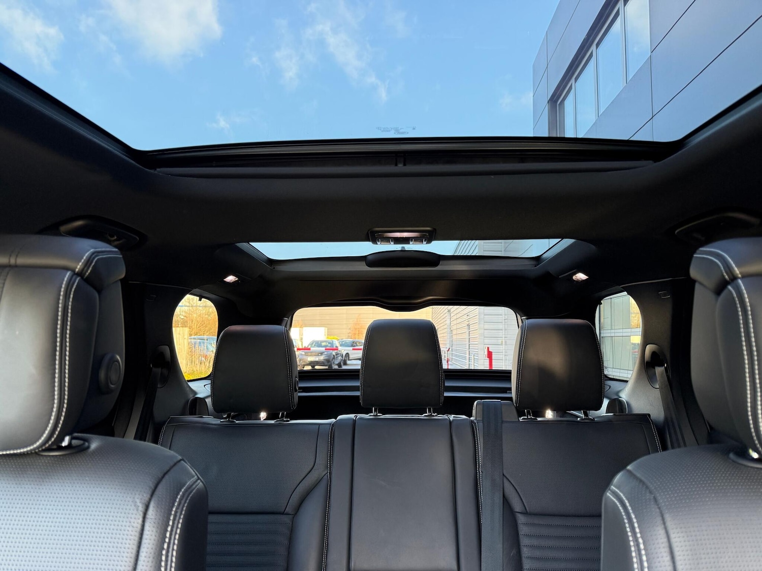 Used Land Rover Discovery 2024 for sale - 77120789: Photo 35