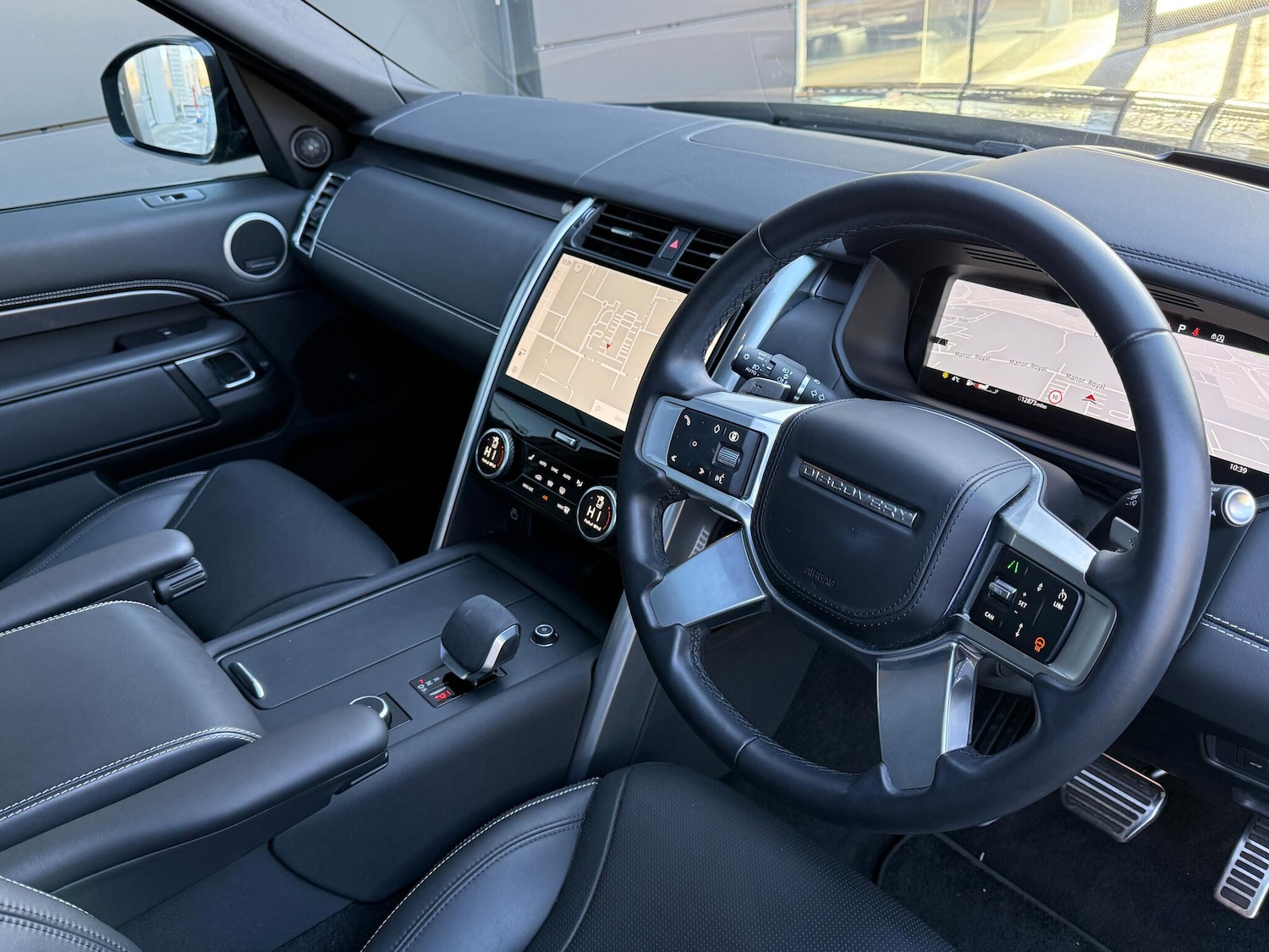 Used Land Rover Discovery 2024 for sale - 77120789: Photo 37