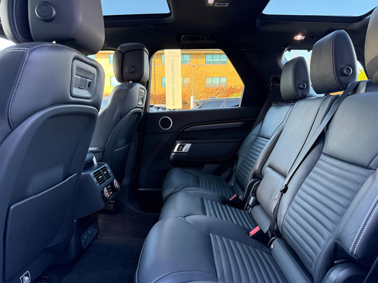 Used Land Rover Discovery 2024 for sale - 77120789: Photo 40