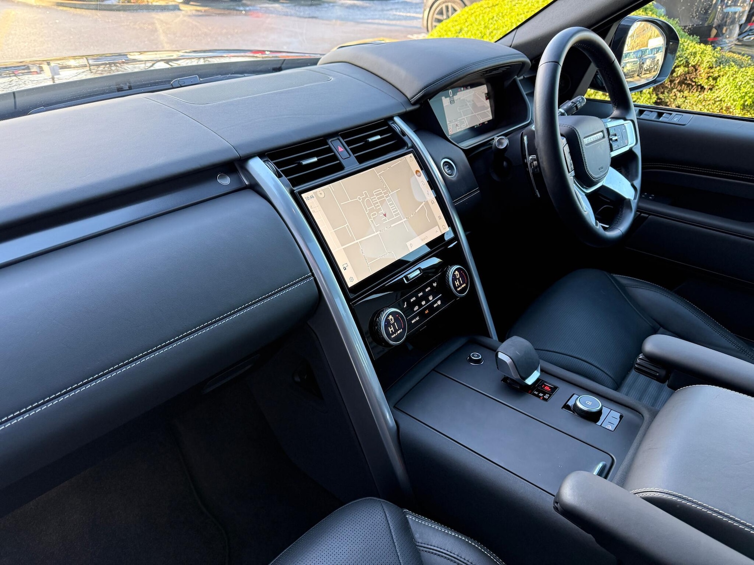 Used Land Rover Discovery 2024 for sale - 77120789: Photo 41