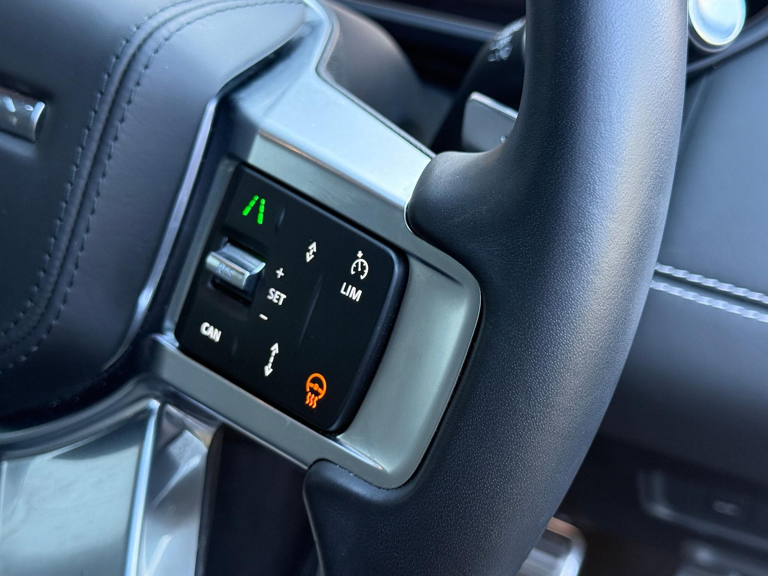 Used Land Rover Discovery 2024 for sale - 77120789: Photo 48