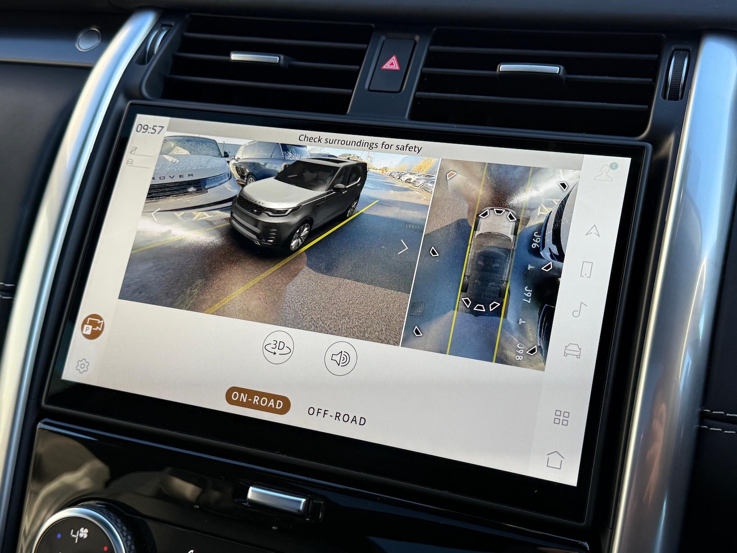 Used Land Rover Discovery 2024 for sale - 77120789: Photo 8