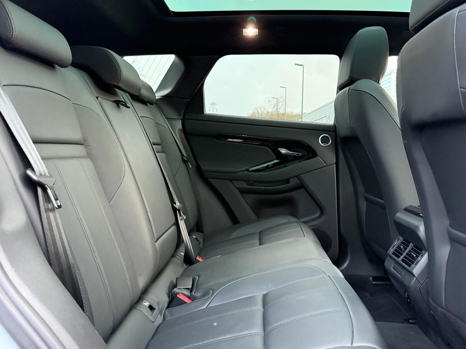 Used Land Rover Range Rover Evoque 2025 for sale - 76226188: Photo 28