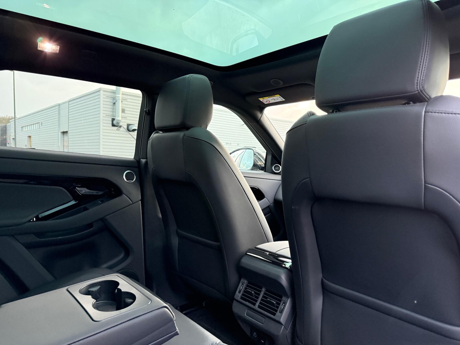 Used Land Rover Range Rover Evoque 2025 for sale - 76226188: Photo 30