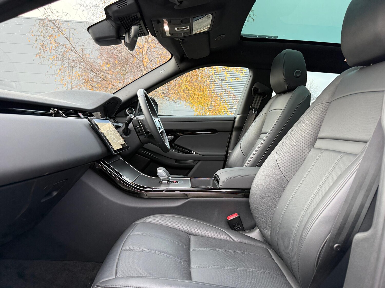 Used Land Rover Range Rover Evoque 2025 for sale - 76226188: Photo 35