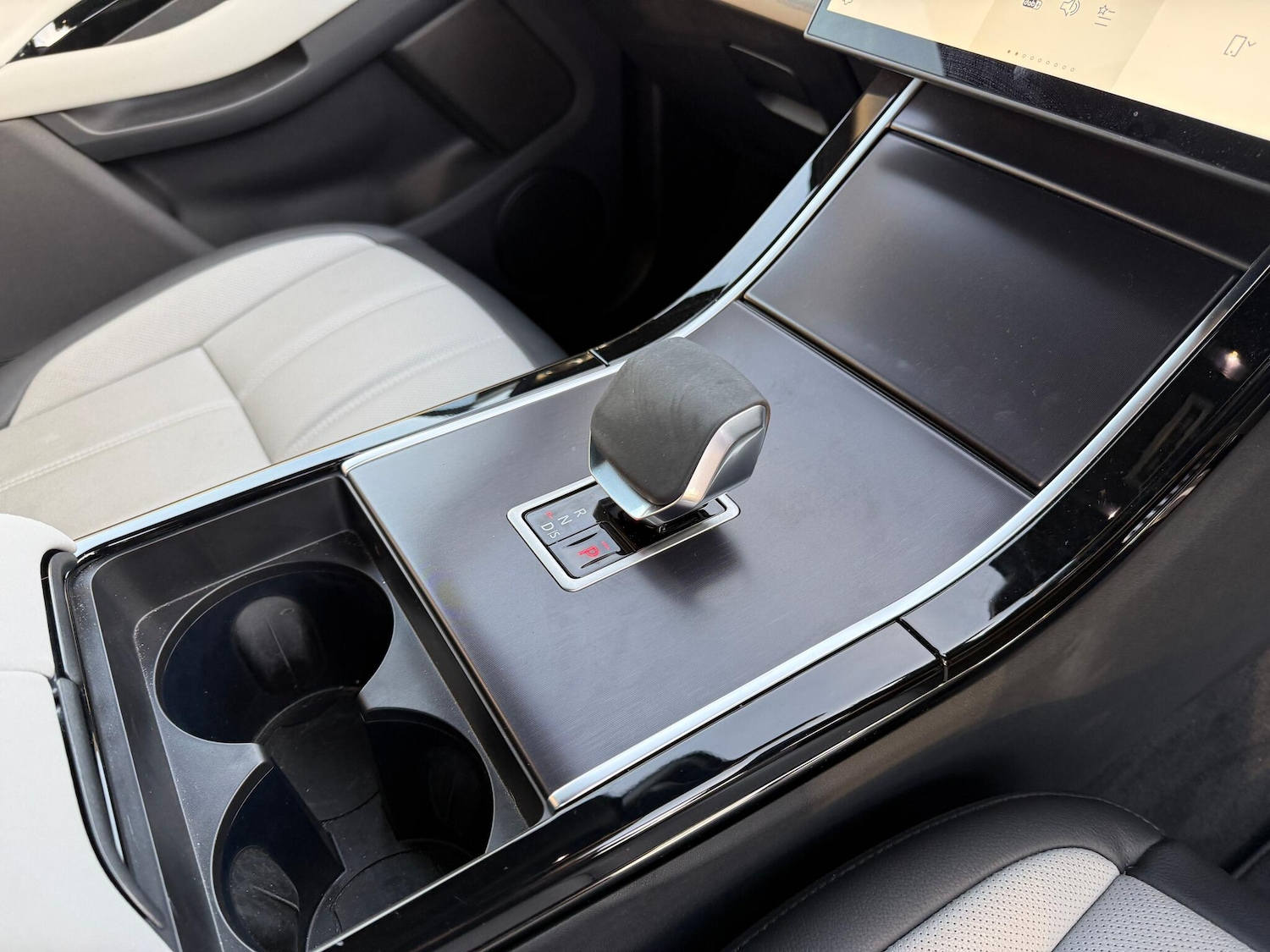 Used Land Rover Range Rover Evoque 2025 for sale - 77028912: Photo 19