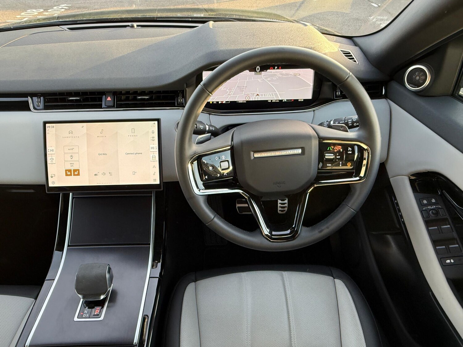 Used Land Rover Range Rover Evoque 2025 for sale - 77028912: Photo 21