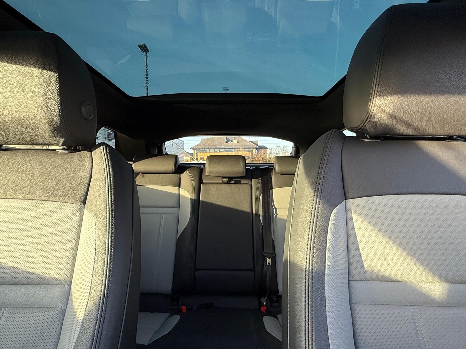 Used Land Rover Range Rover Evoque 2025 for sale - 77028912: Photo 30