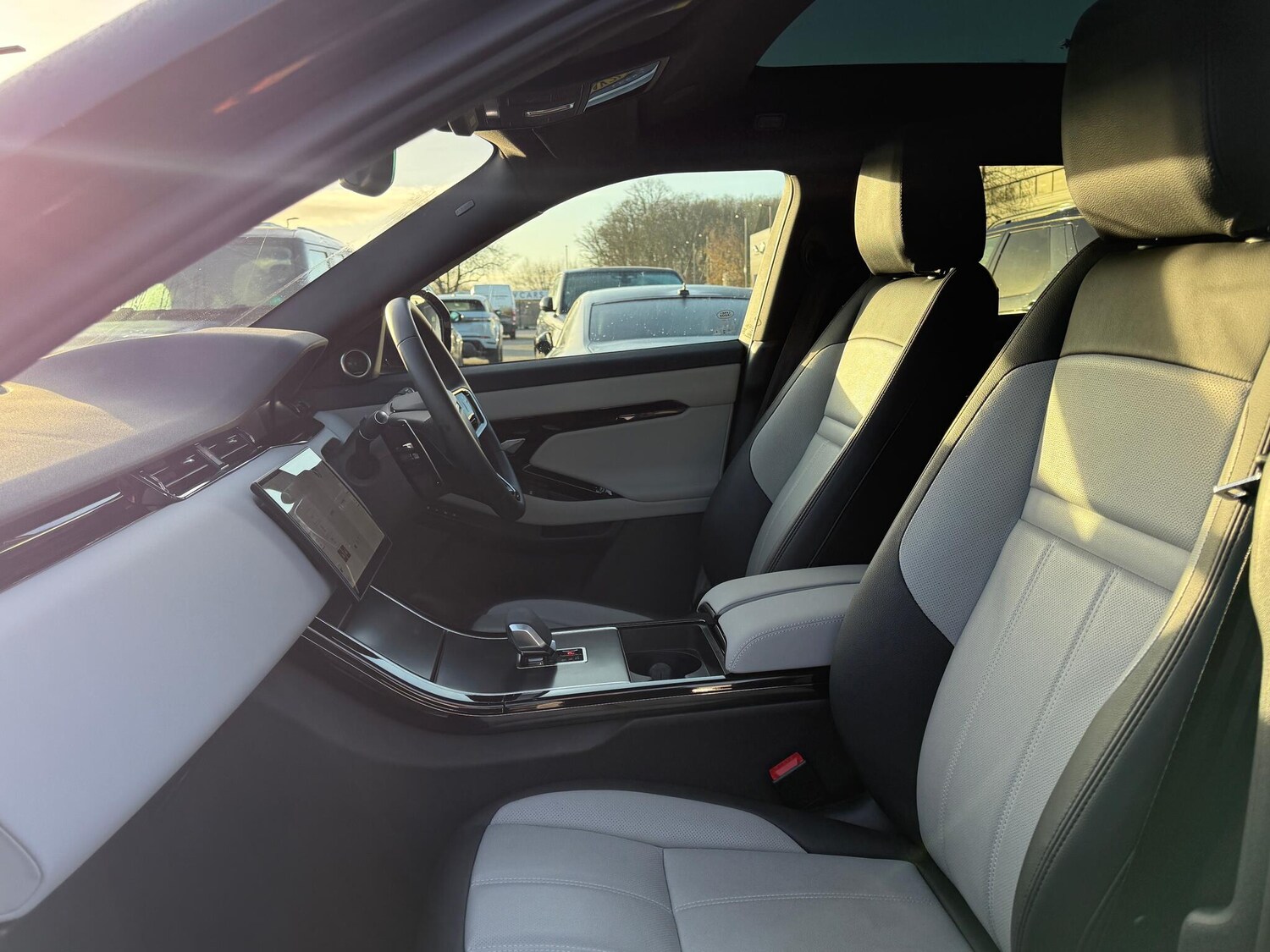 Used Land Rover Range Rover Evoque 2025 for sale - 77028912: Photo 34