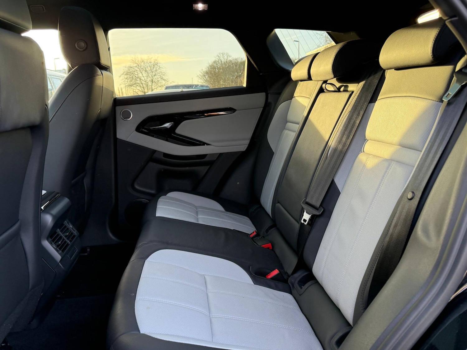 Used Land Rover Range Rover Evoque 2025 for sale - 77028912: Photo 36