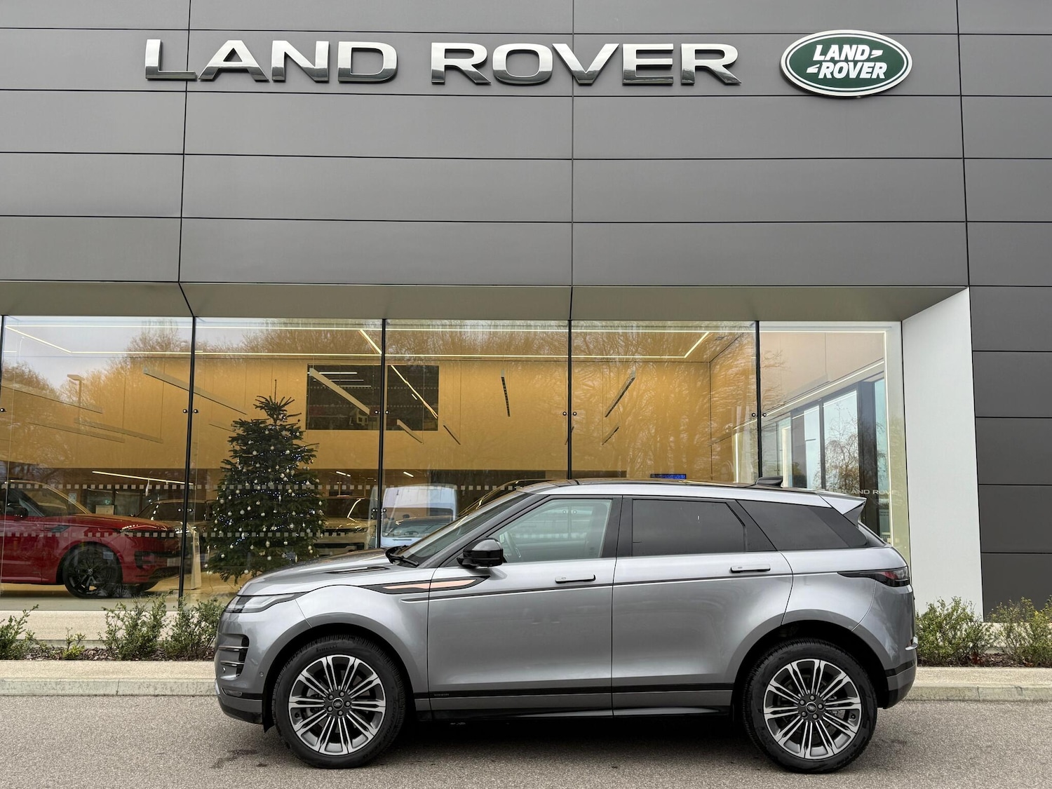 Used Land Rover Range Rover Evoque 2025 for sale - 76512675: Photo 13