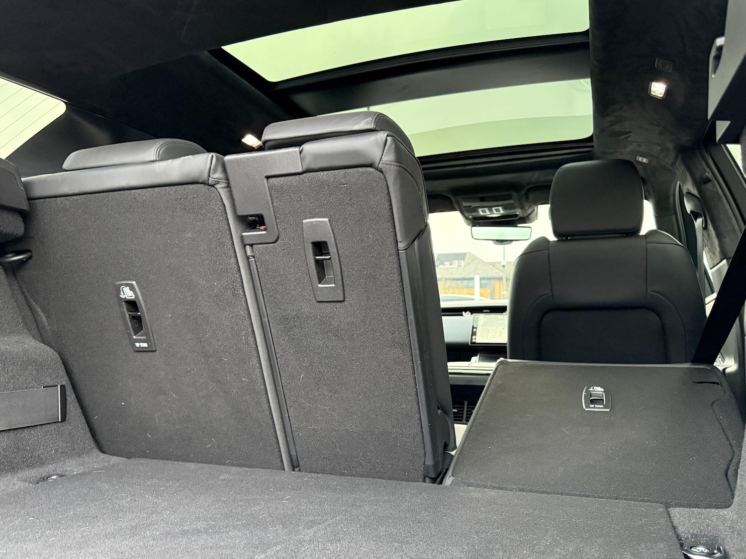 Used Land Rover Range Rover Evoque 2025 for sale - 76512675: Photo 39